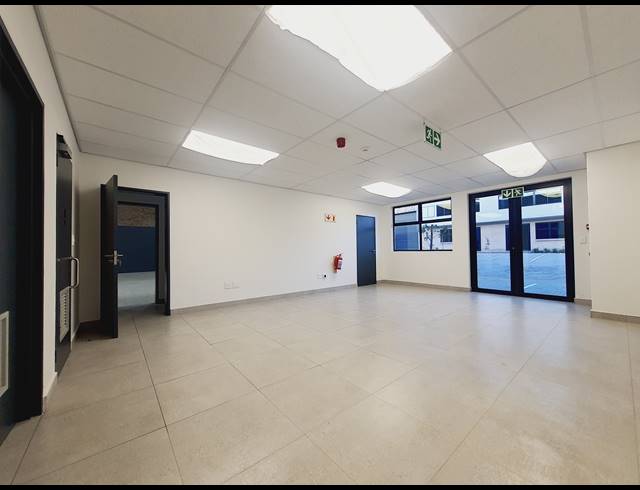 558.60M² WAREHOUSE TO LET IN SAMRAND BUSINESS PARK